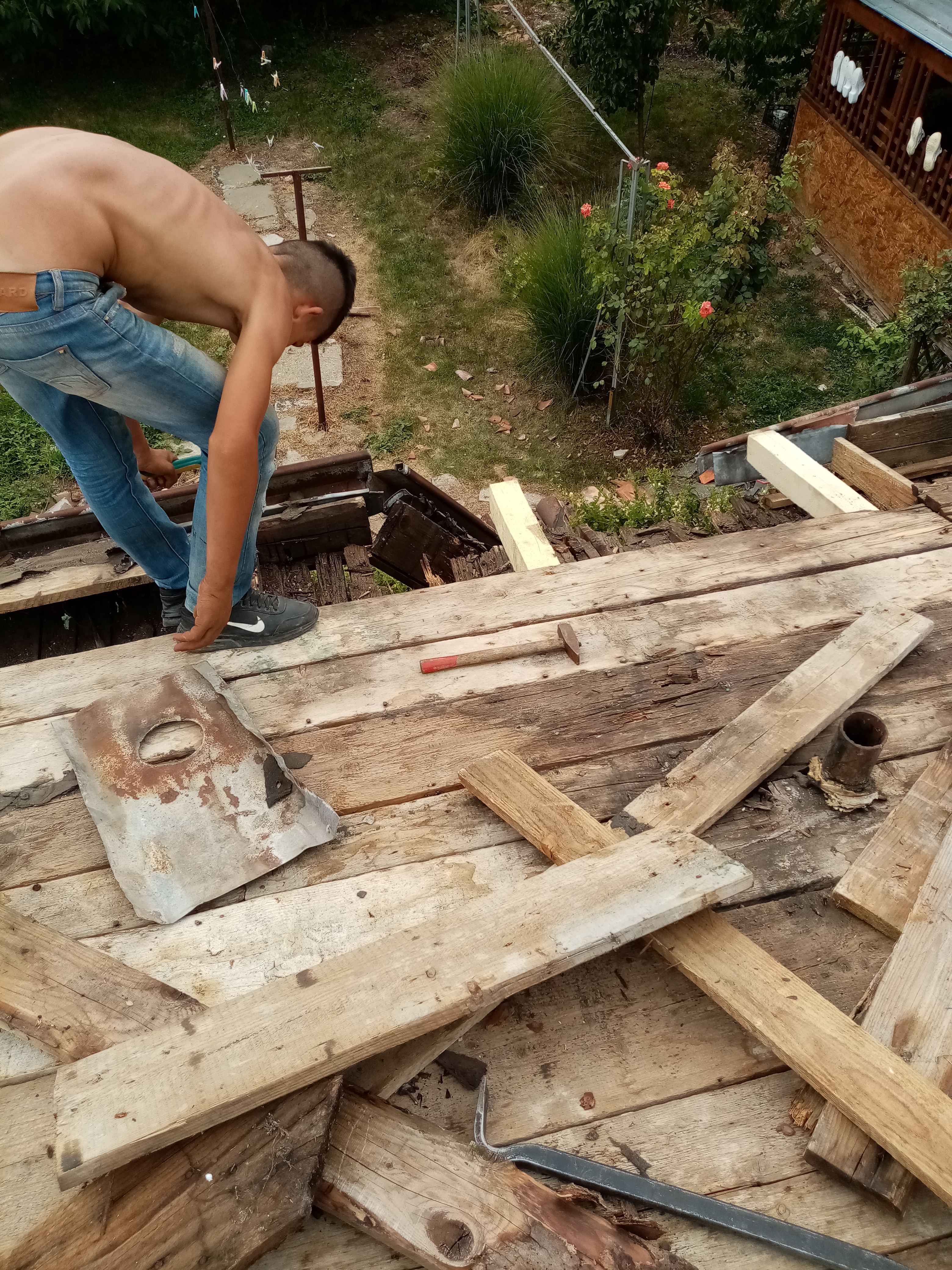 Reparatii acoperisuri montaj acoperisuri montaj jgheaburi și burlane, Sector 2 - Bucuresti - imagine 1 - popic.ro