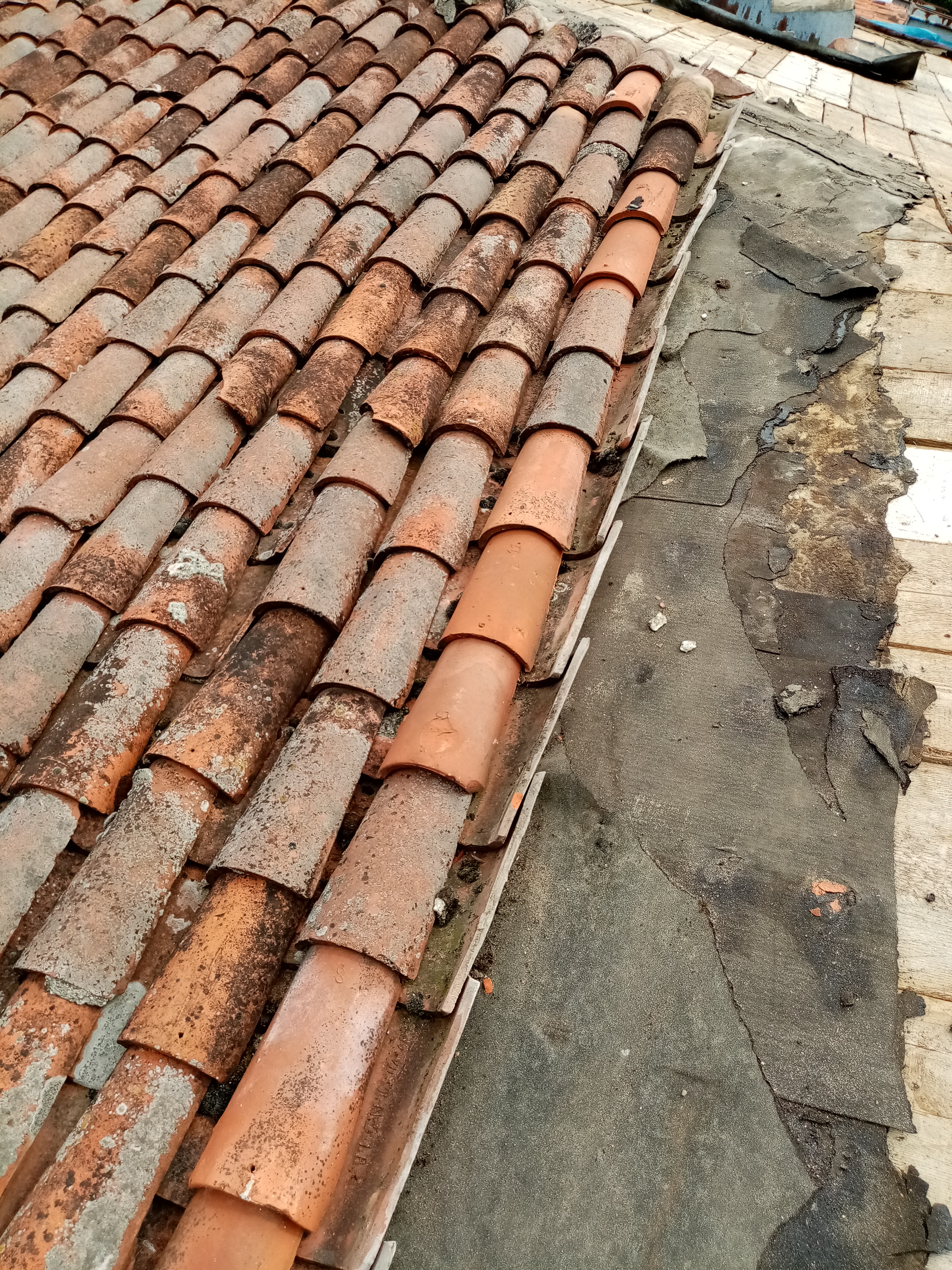 Reparatii acoperisuri montaj acoperisuri montaj jgheaburi și burlane, Sector 2 - Bucuresti - imagine 2 - popic.ro