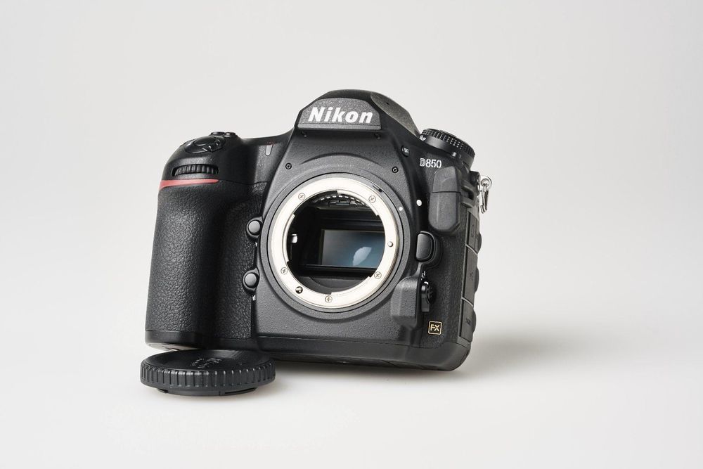 Nikon D850 în ambalajul original, Brezoi - Valcea - imagine 1 - popic.ro