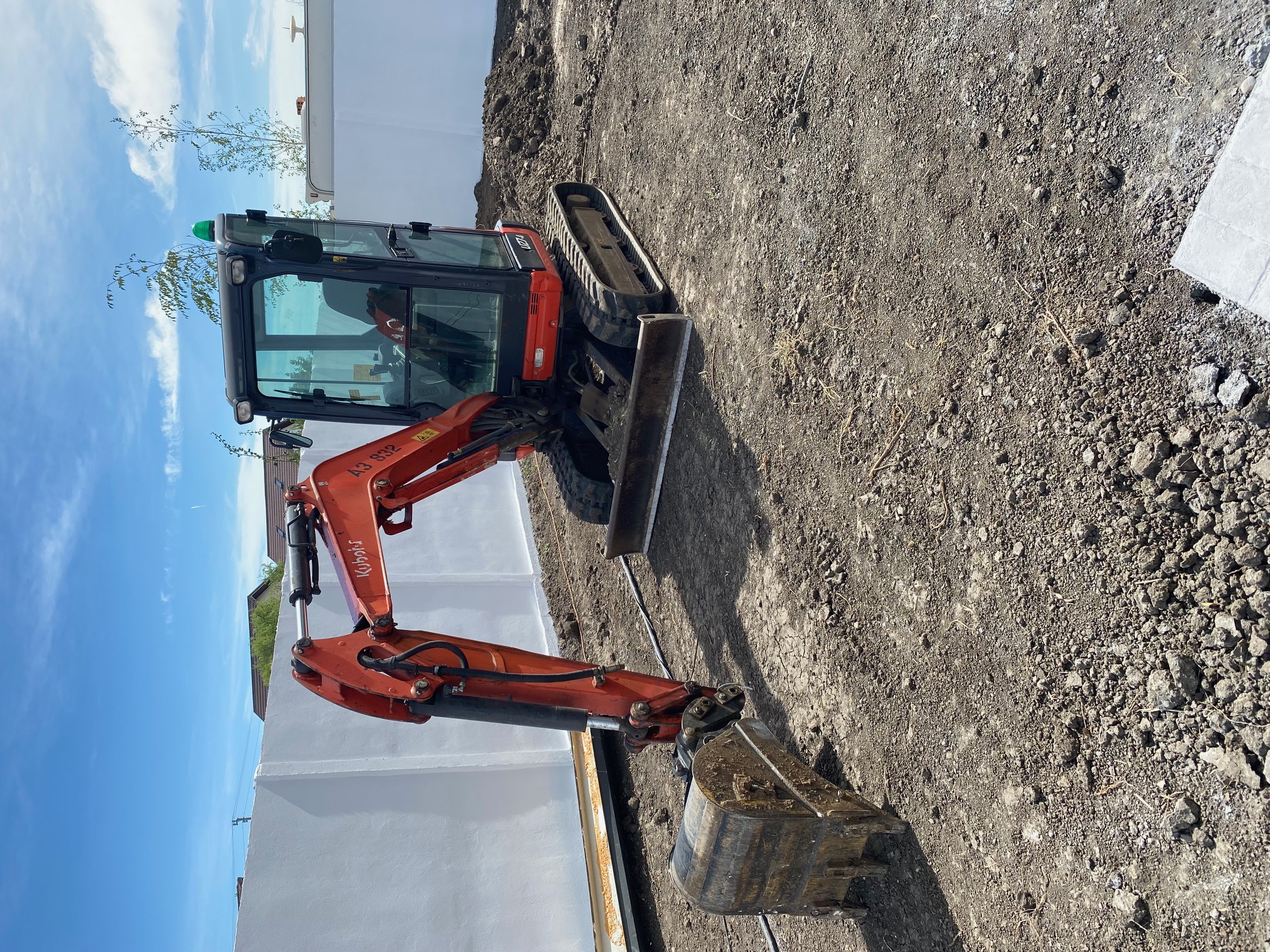 Inchirieri utilaje constructii, buldoexcavator, Otopeni - Ilfov - imagine 4 - popic.ro