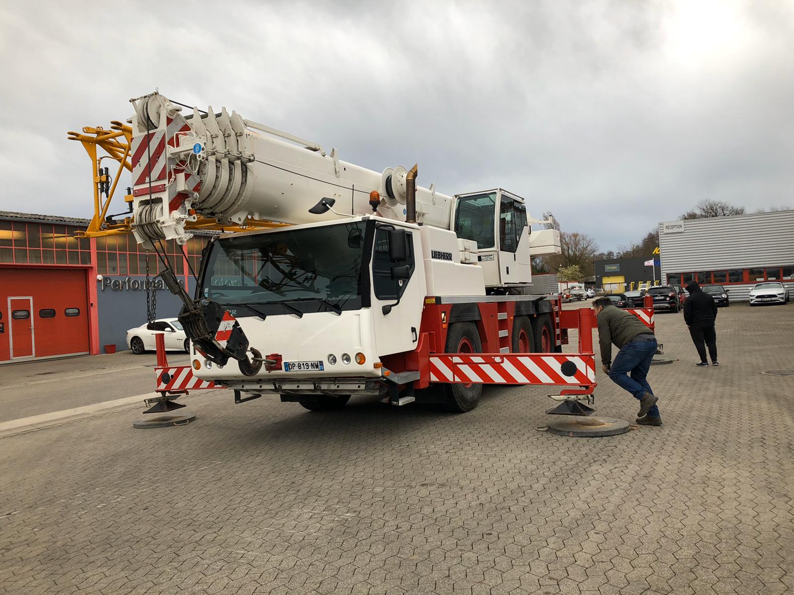 Inchiriem macara/macarale intre 22-300 tone-Bucuresti, Mogoșoaia - Ilfov - imagine 2 - popic.ro