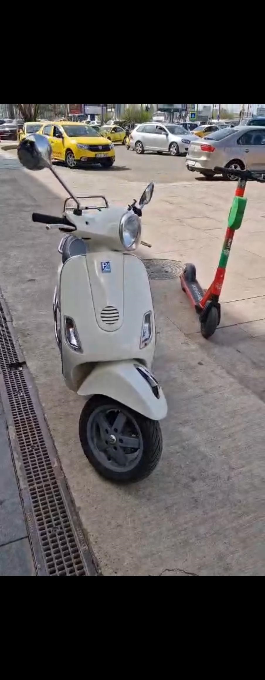 Vespa LX 50 4T 2009 ALB perlat, Iași - Iasi - imagine 2 - popic.ro