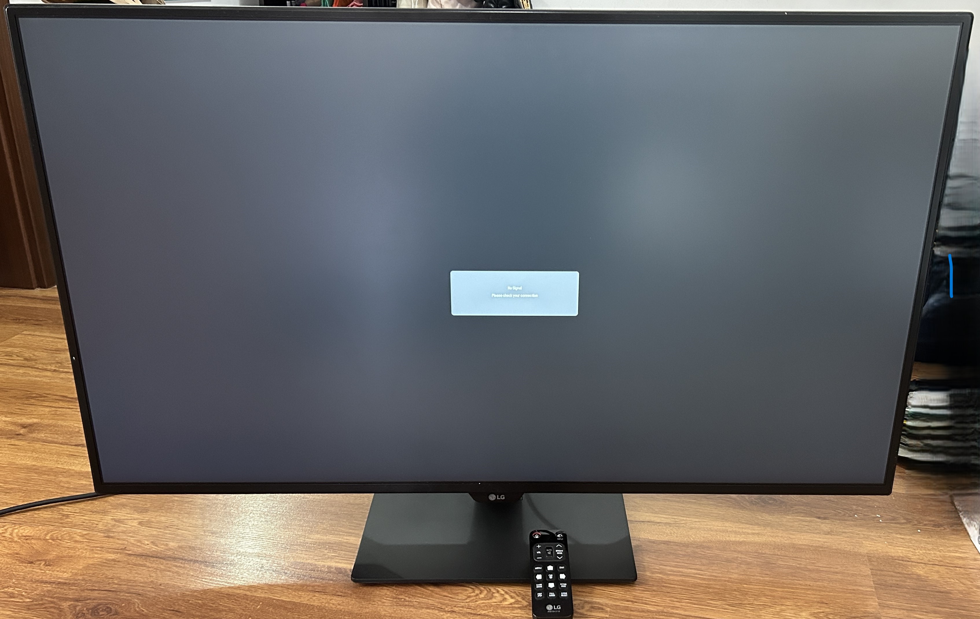 Vand monitor LG 43UN700-B rezolutie 4K, Sector 1 - Bucuresti - imagine 1 - popic.ro