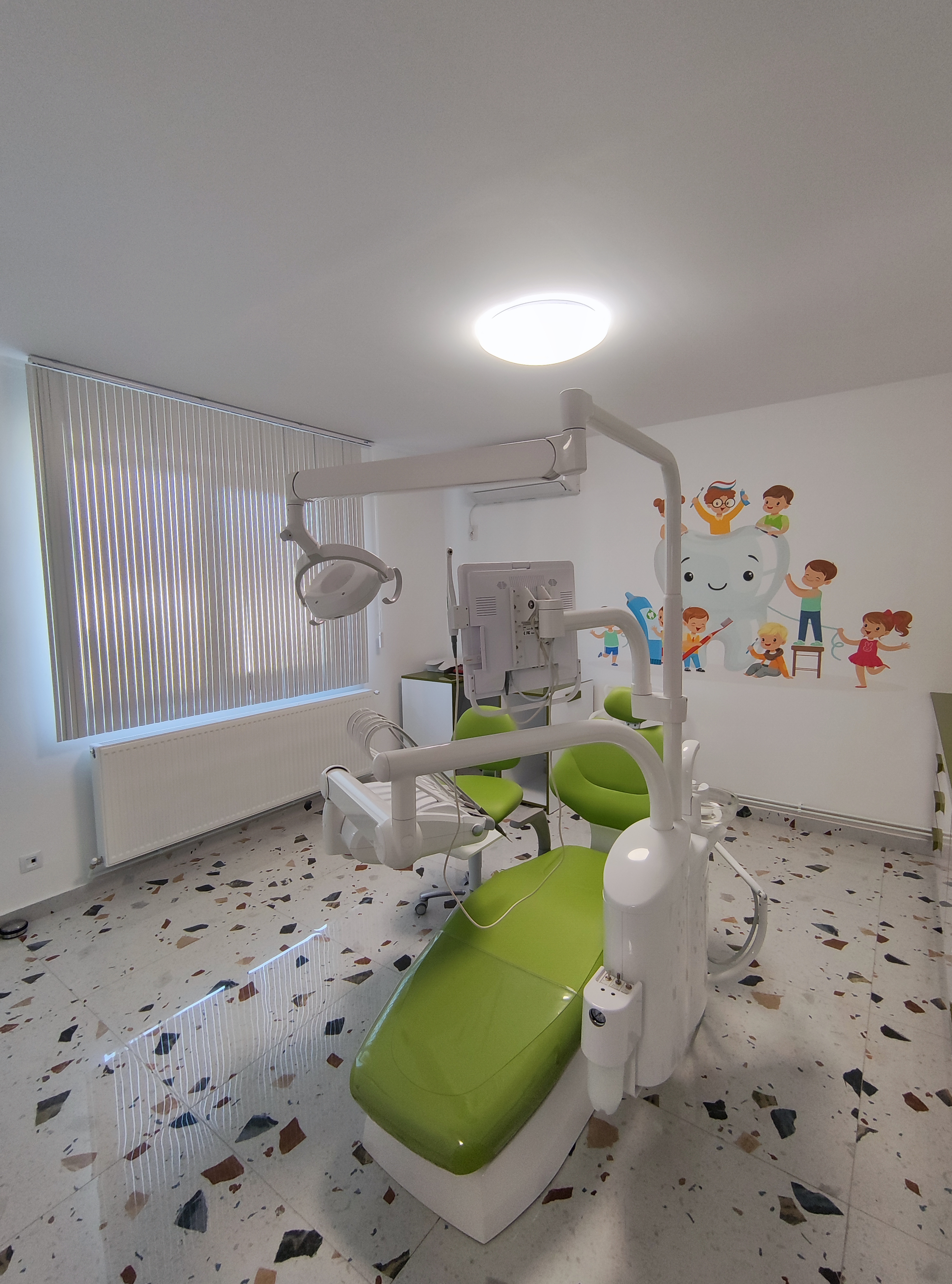 Pachet complet: 2 unituri dentare + 2 scaune medic + compresor – stare, Sector 6 - Bucuresti - imagine 2 - popic.ro