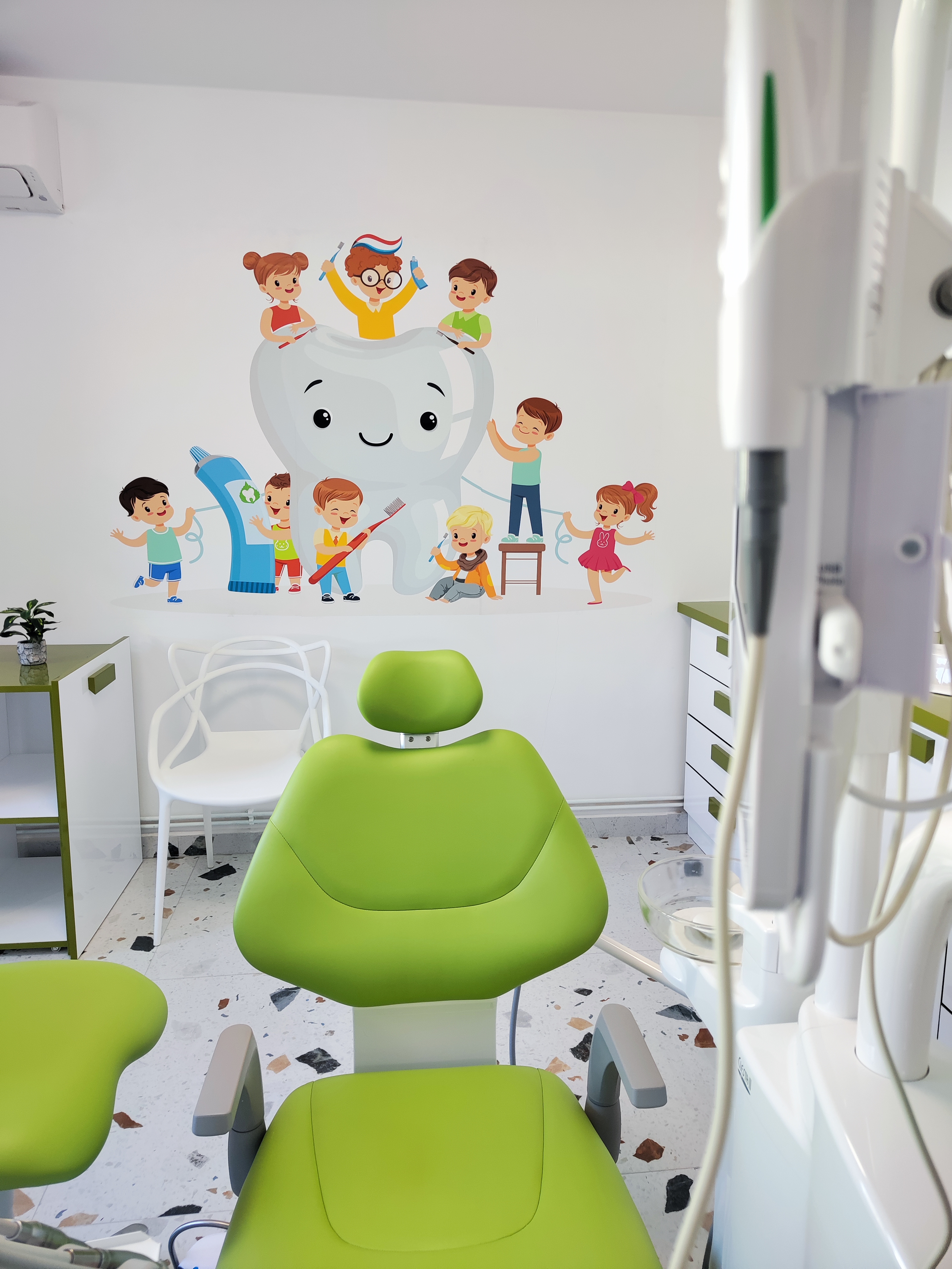 Pachet complet: 2 unituri dentare + 2 scaune medic + compresor – stare, Sector 6 - Bucuresti - imagine 3 - popic.ro