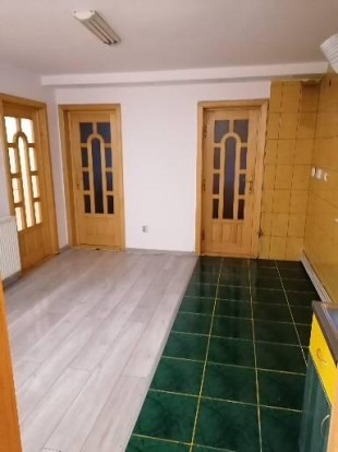 Închiriez casă cu 5 camere, Catamaresti-Deal, Cătămărești-Deal - Botosani